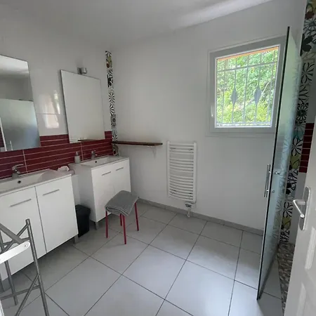 Holiday home Maison A Moins De 5 Minutes De La