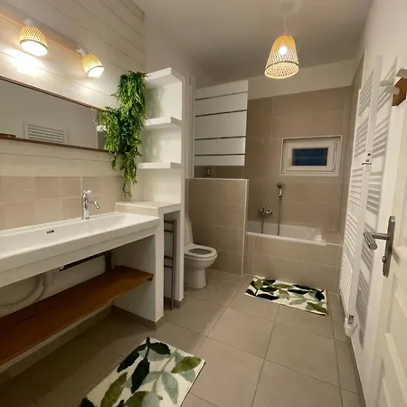 Maison A Moins De 5 Minutes De La *